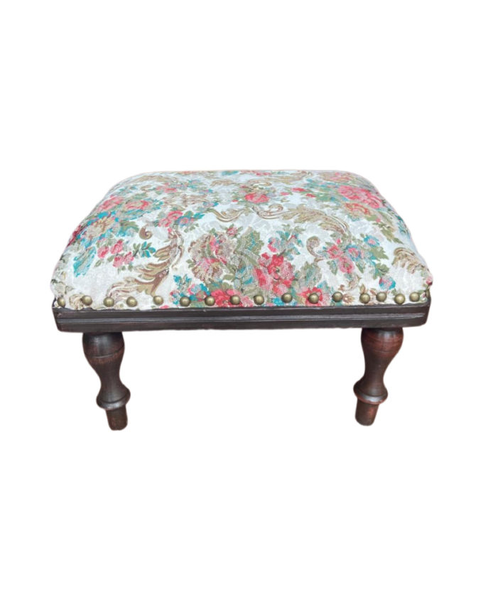 Banqueta Estofada Pequena 27 cm